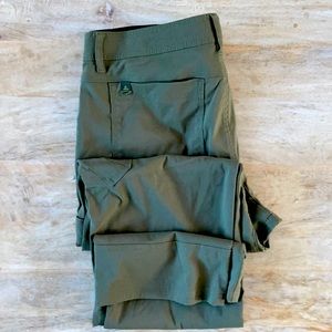 Prana hiking pants like new!  Green 34 x 32.
